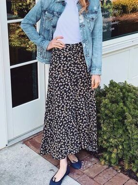 Zara Navy Floral Belted Maxi Skirt with front Slit - Women's Casual Daisy Print